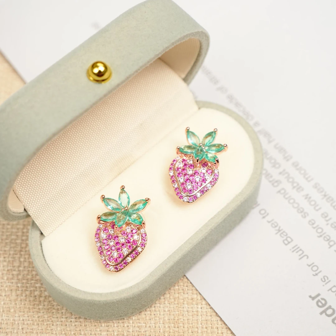 925银玻璃耳饰 微镶锆石小草莓可爱时尚百搭S925轻奢时尚彩宝耳钉