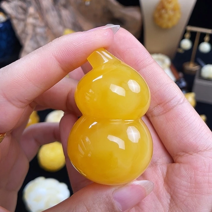 琥珀未镶嵌珠宝奇石