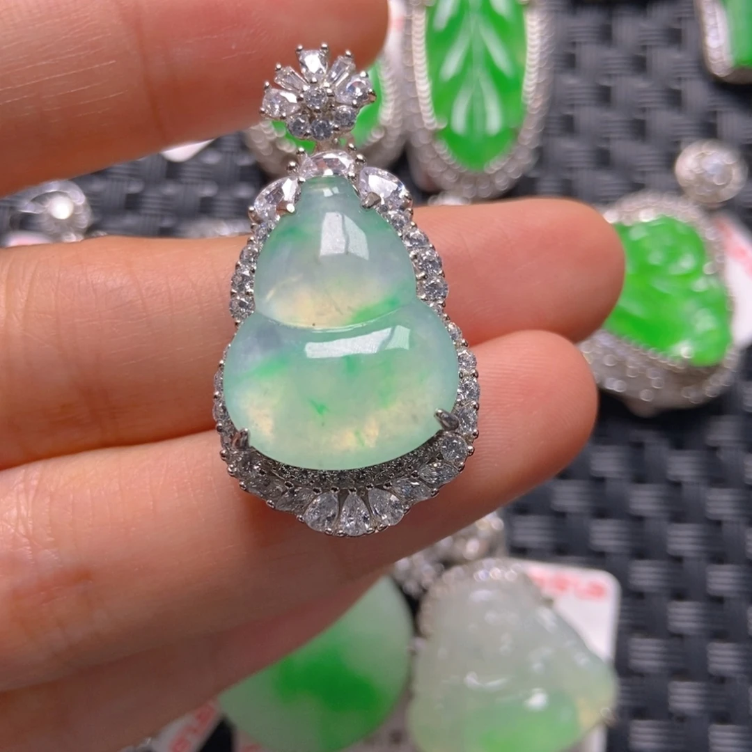 翡翠银S925镶嵌颈饰葫芦吊坠