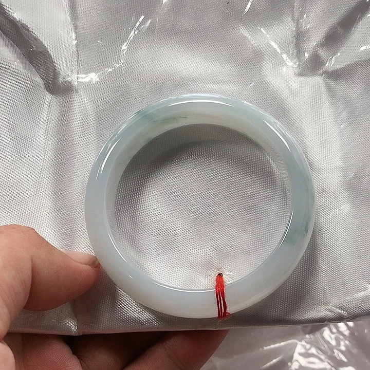 翡翠未镶嵌手镯缅甸翡翠手镯圈口56