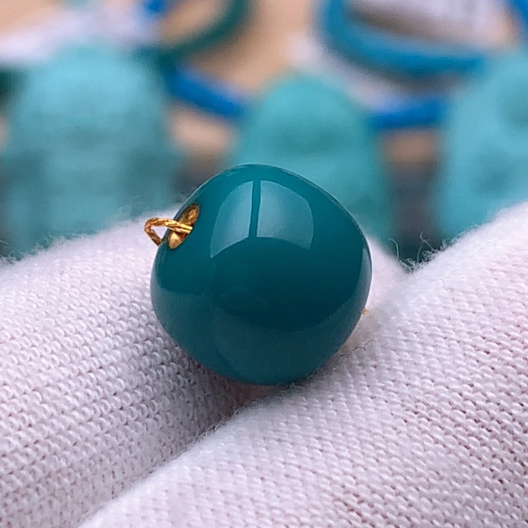 绿松石未镶嵌珠宝奇石10.3*9.3mm