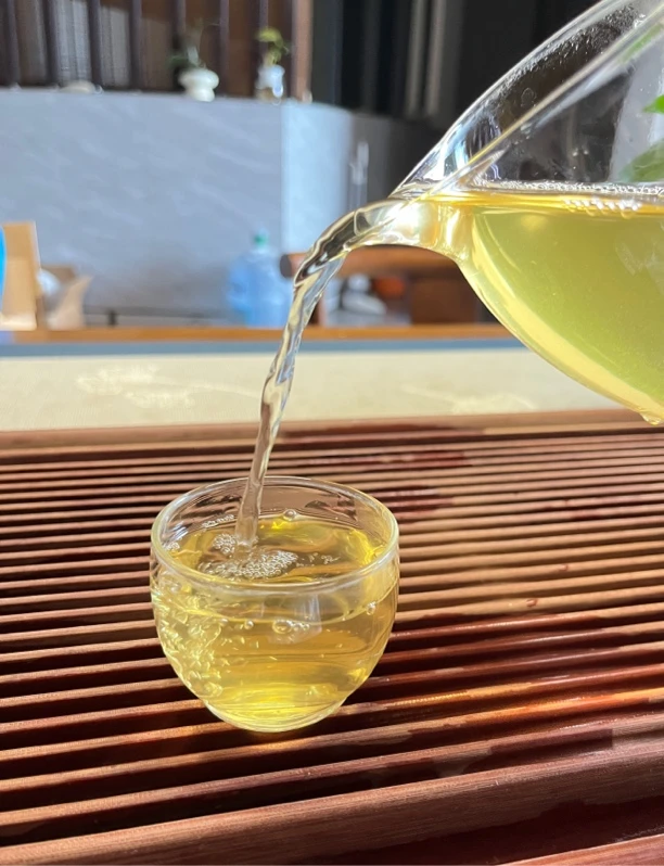 25年忙肺古树头春茶