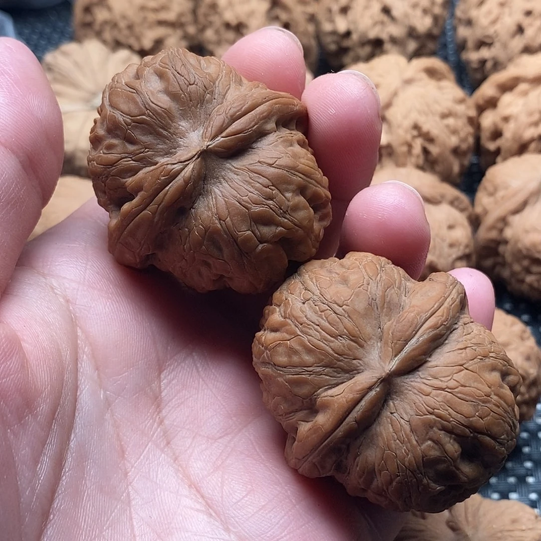 溫***謡文玩核桃吊坠核桃
