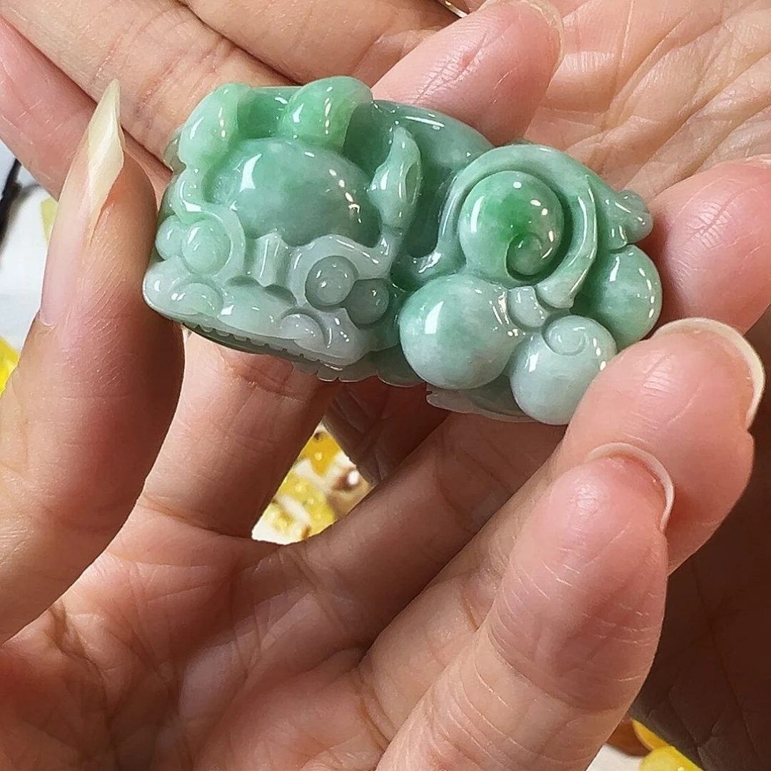 翡翠未镶嵌颈饰缅甸a货翡翠貔貅