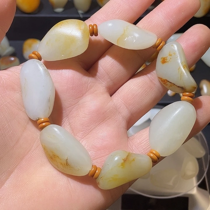 和田玉未镶嵌手链