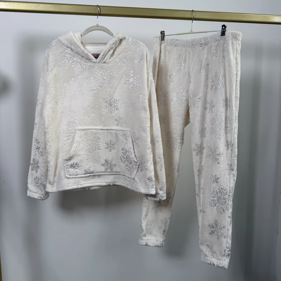 A4602 女士秋冬季亮晶晶雪花珊瑚绒连帽家居睡衣