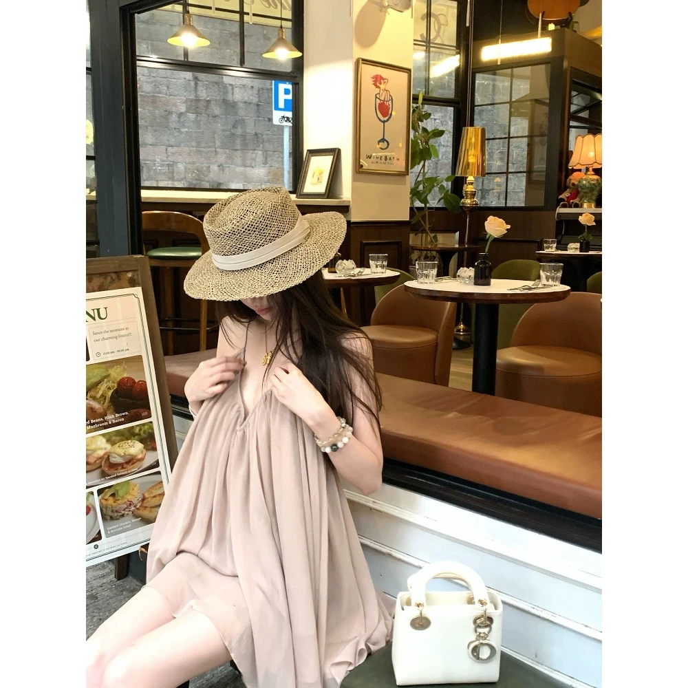 温柔挂脖露背雪纺连衣裙