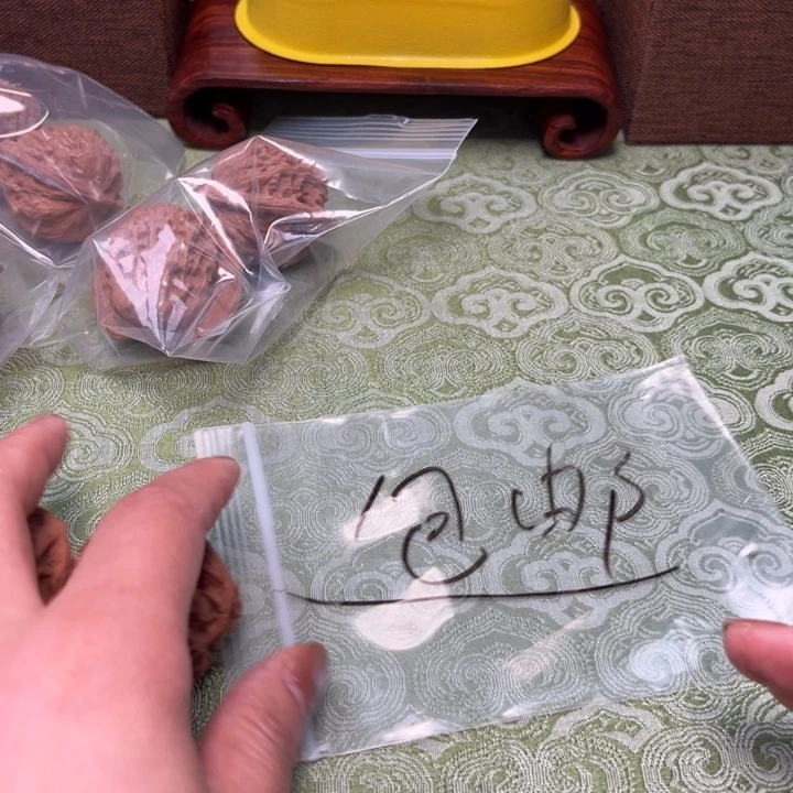 文玩核桃吊坠虎头文玩核桃手把家