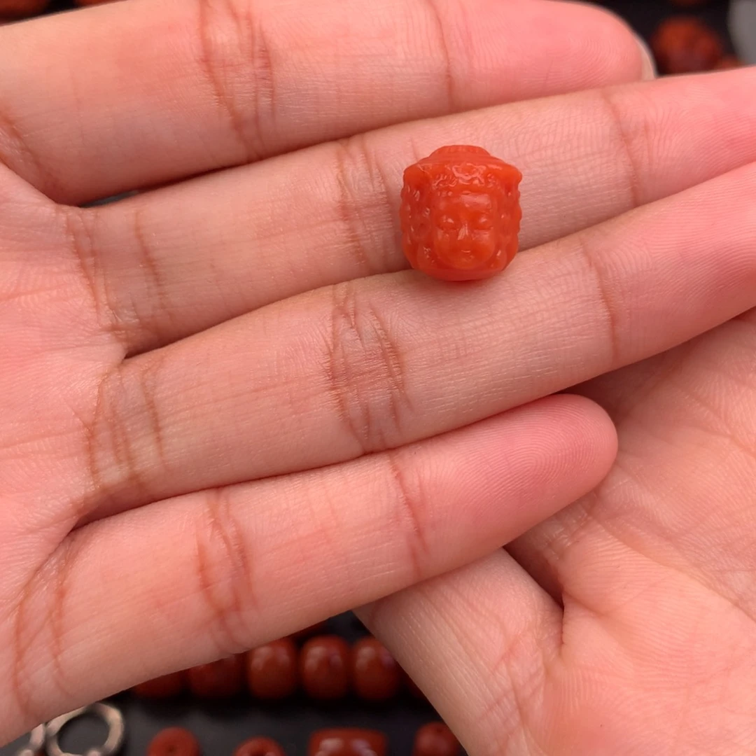 南红玛瑙精工雕刻三面佛11+未镶嵌