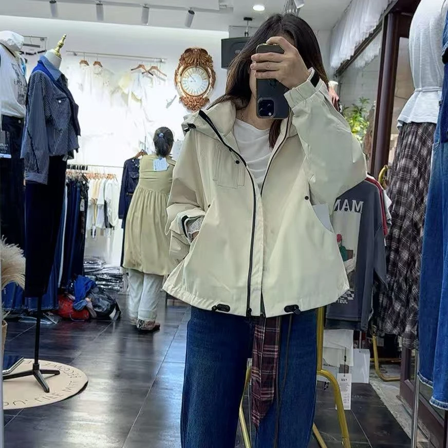 秋季新品连帽简约韩范宽松外套冲锋衣上衣女减龄通勤青春潮牌舒适