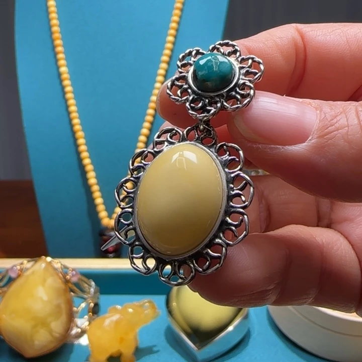 琥珀未镶嵌颈饰波兰设计款琥珀蜜蜡