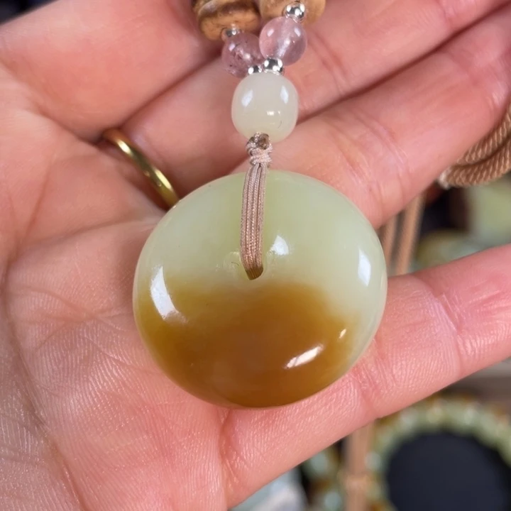岫岩老玉（透闪石质玉）未镶嵌吊坠(赠链)