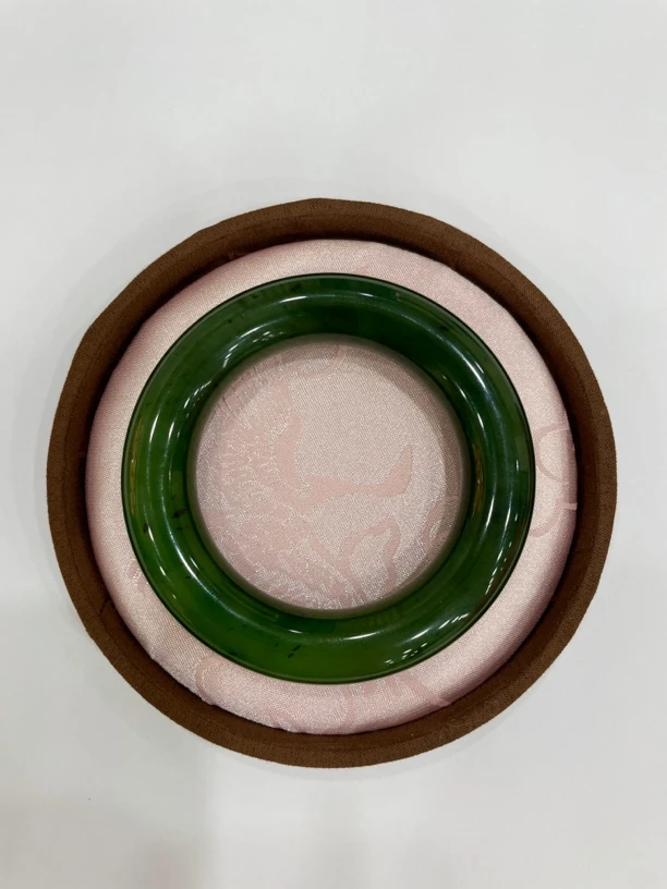 天然和田玉碧玉大胖圆手镯（多样性发其一）