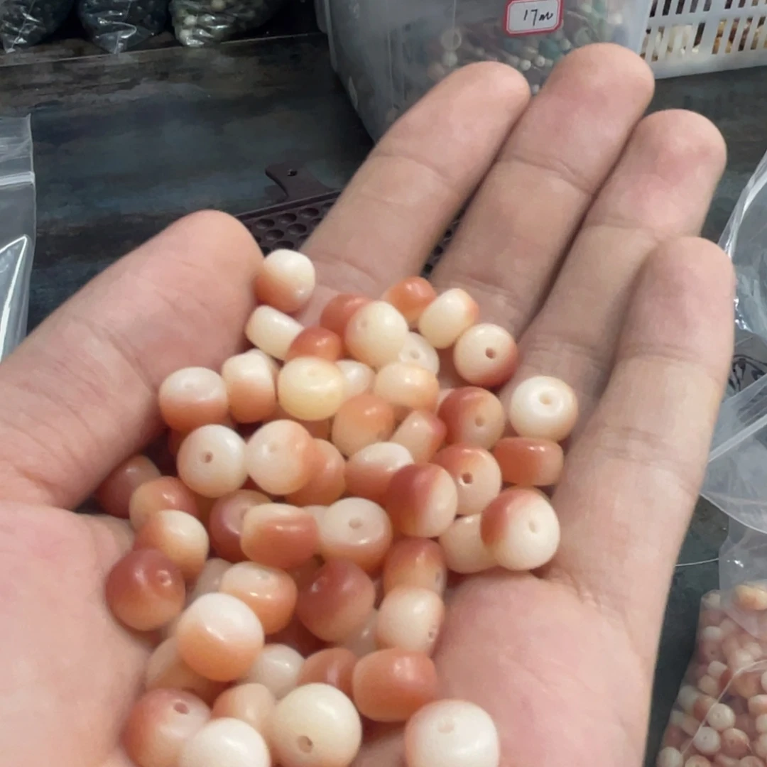 吊坠白玉菩提q9/100+10颗多宝药片
