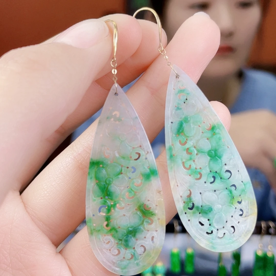 翡翠18K金镶嵌耳饰