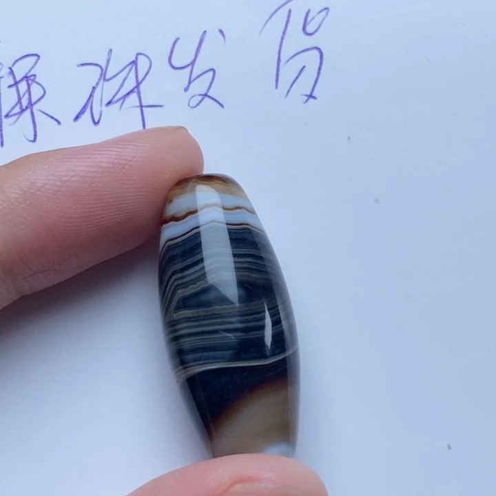 张***️玛瑙/玉髓未镶嵌颈饰
