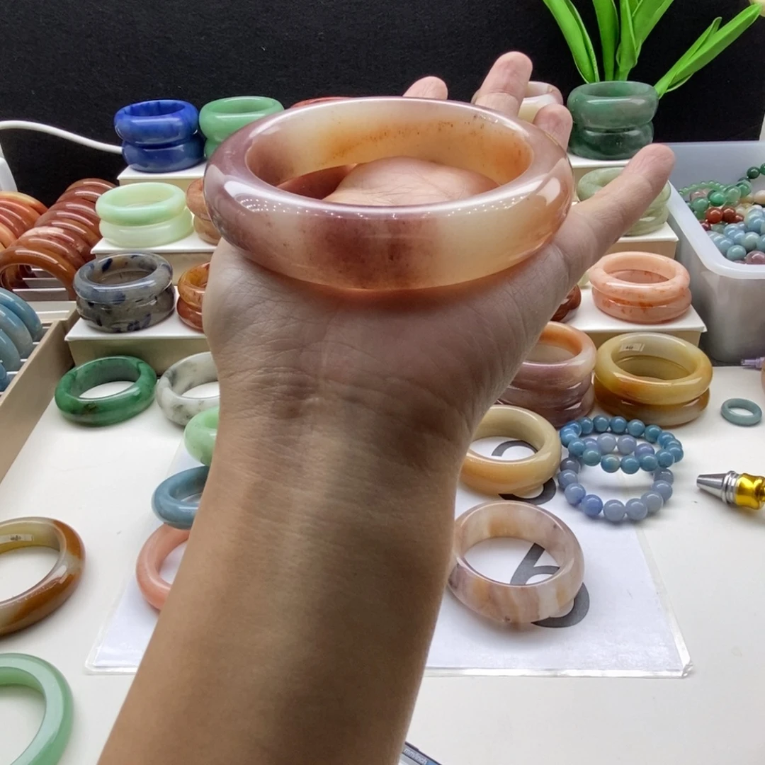 石英质玉未镶嵌手镯