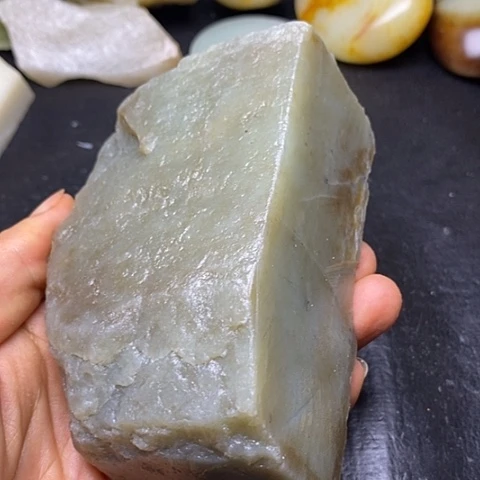 未镶嵌和田玉摆件