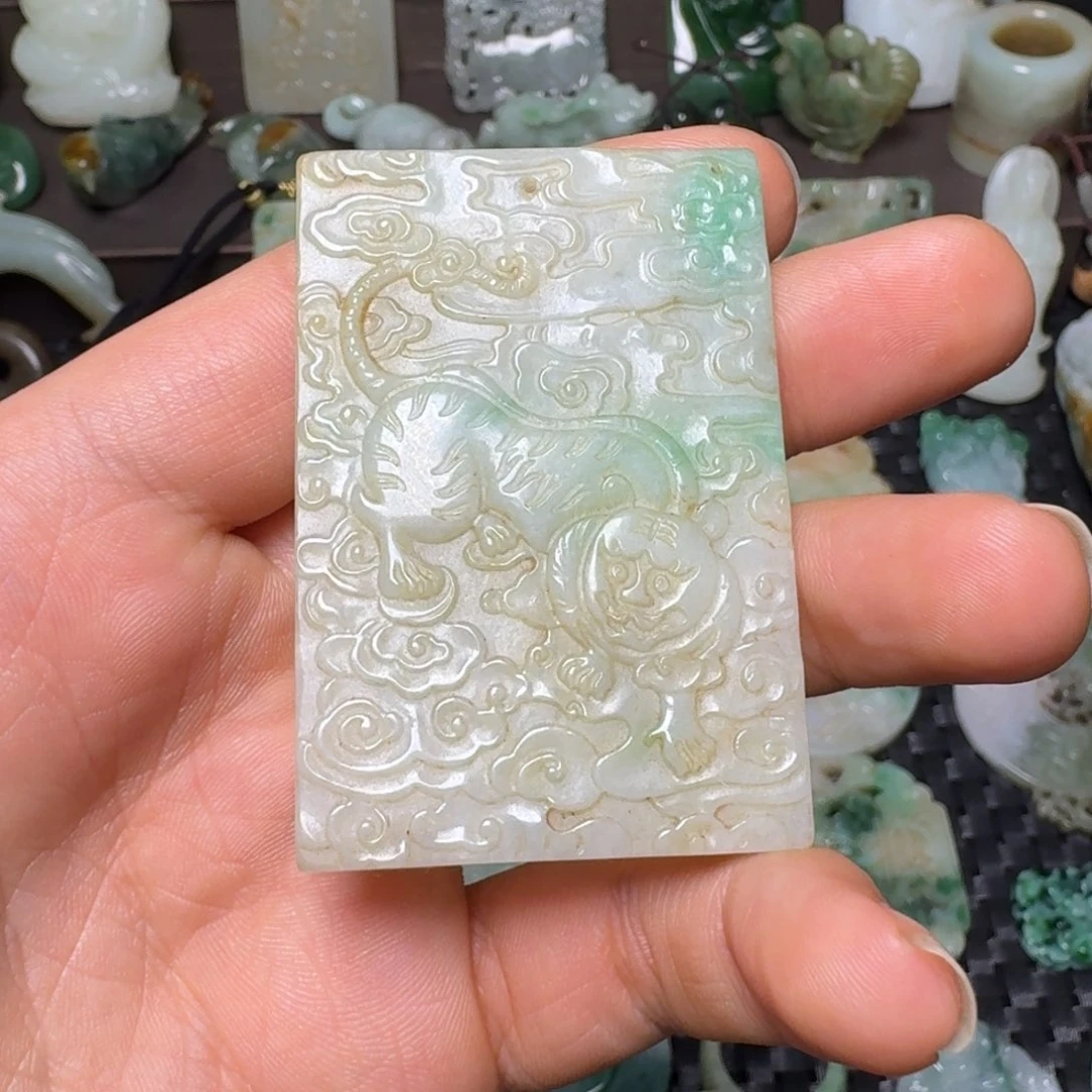 翡翠颈饰未镶嵌佳*艺翡翠颈饰未镶嵌..