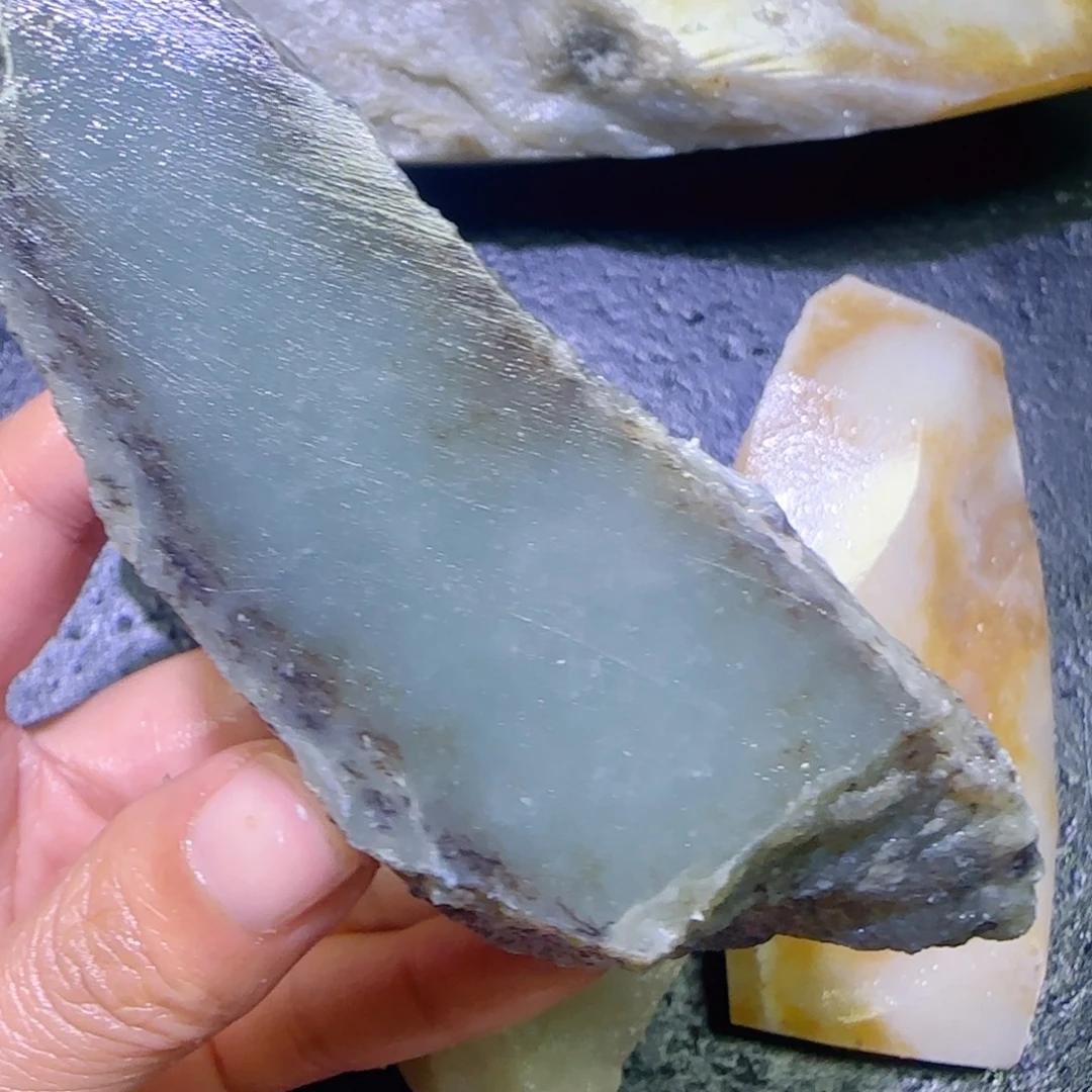 和田玉未镶嵌珠宝半成品