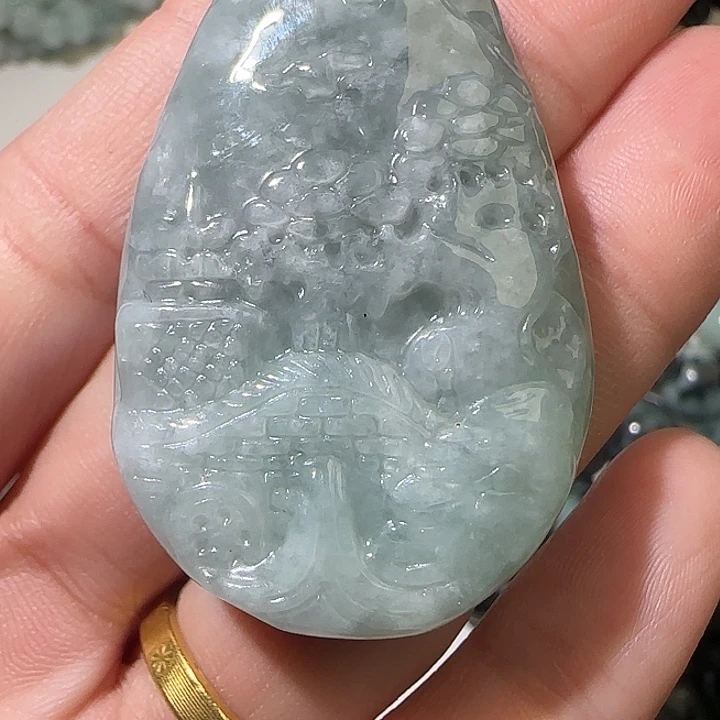 翡翠未镶嵌颈饰翡翠
