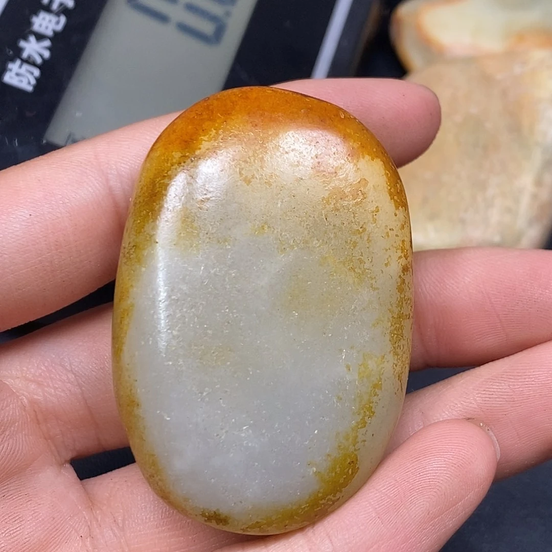 和田玉（糖玉）未镶嵌挂件