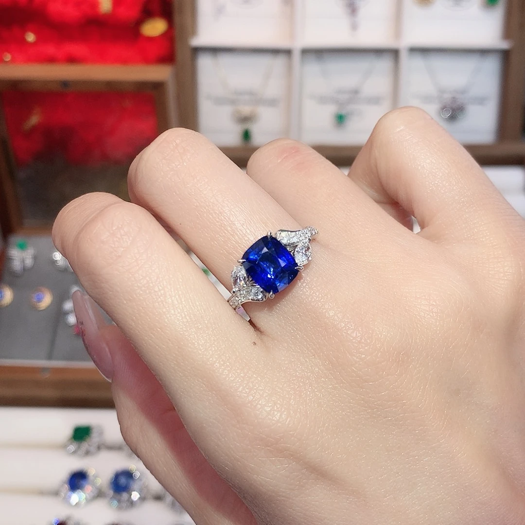 蓝宝石18K金镶嵌戒指2.92ct/天然宝石/七天无理由