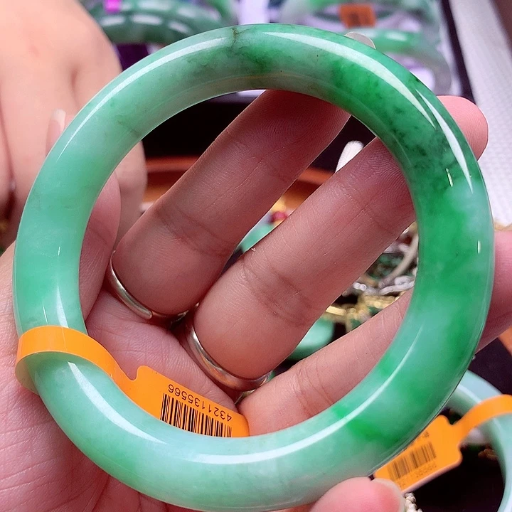 未镶嵌手镯翡翠翡翠