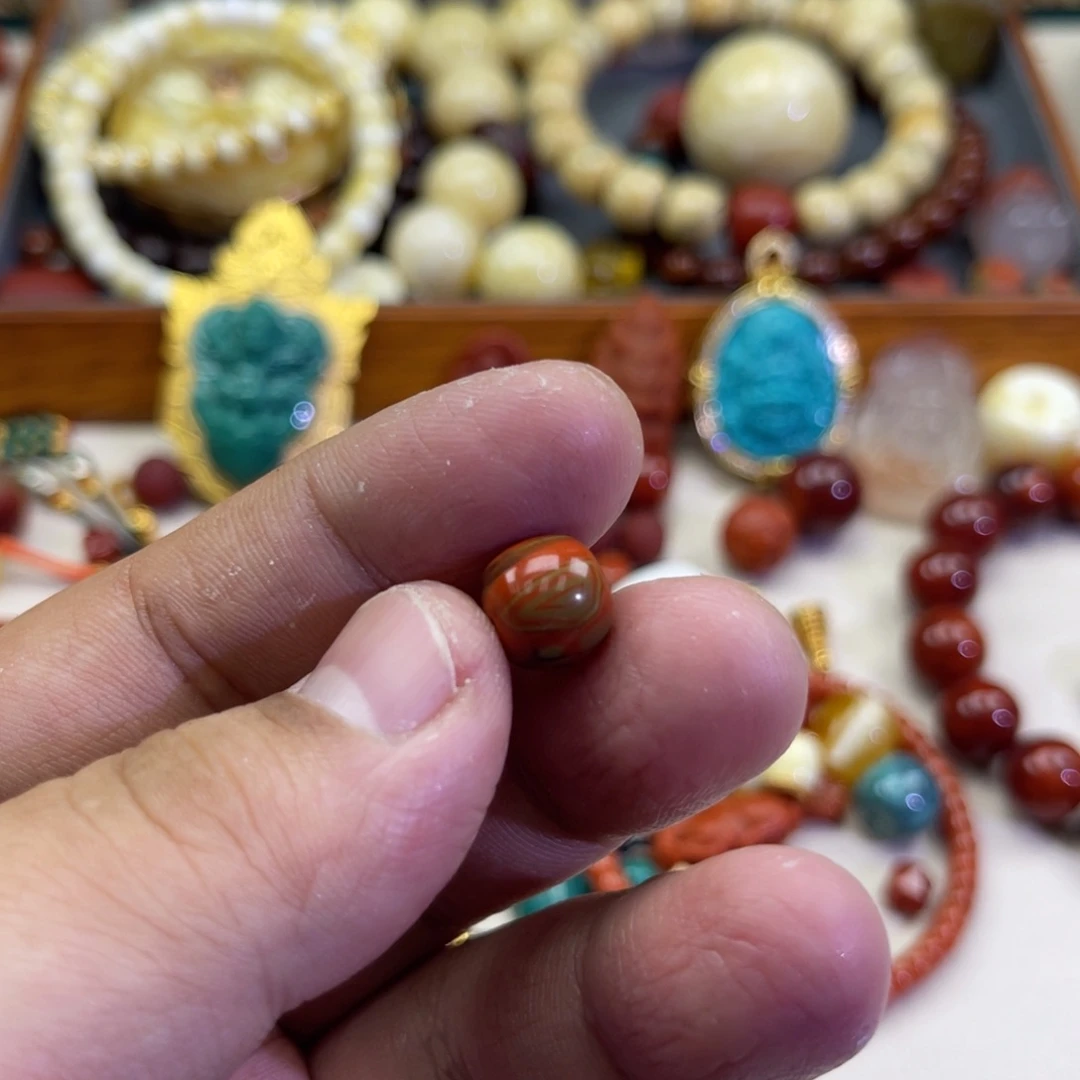 南红玛瑙未镶嵌珠宝奇石42