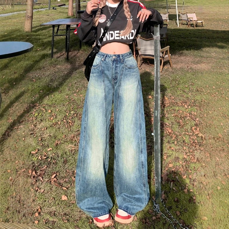 高街复古水洗阔腿牛仔裤女2025秋冬新款小众设计宽松直筒弯镰刀裤