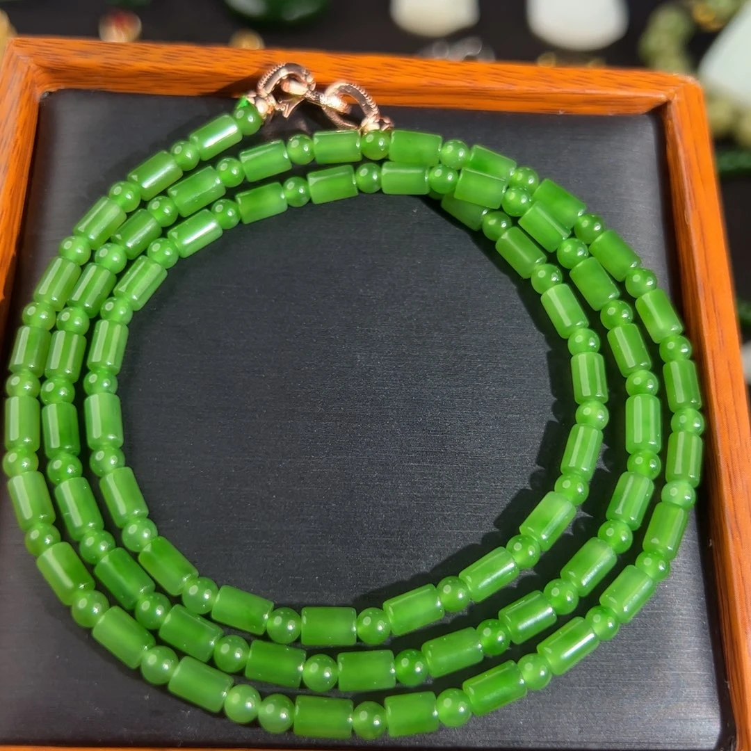 和田玉未镶嵌颈饰冰胶果绿高色桶珠
