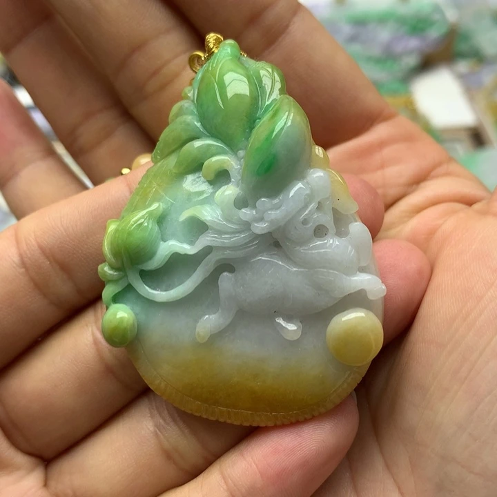 翡翠颈饰未镶嵌翡翠