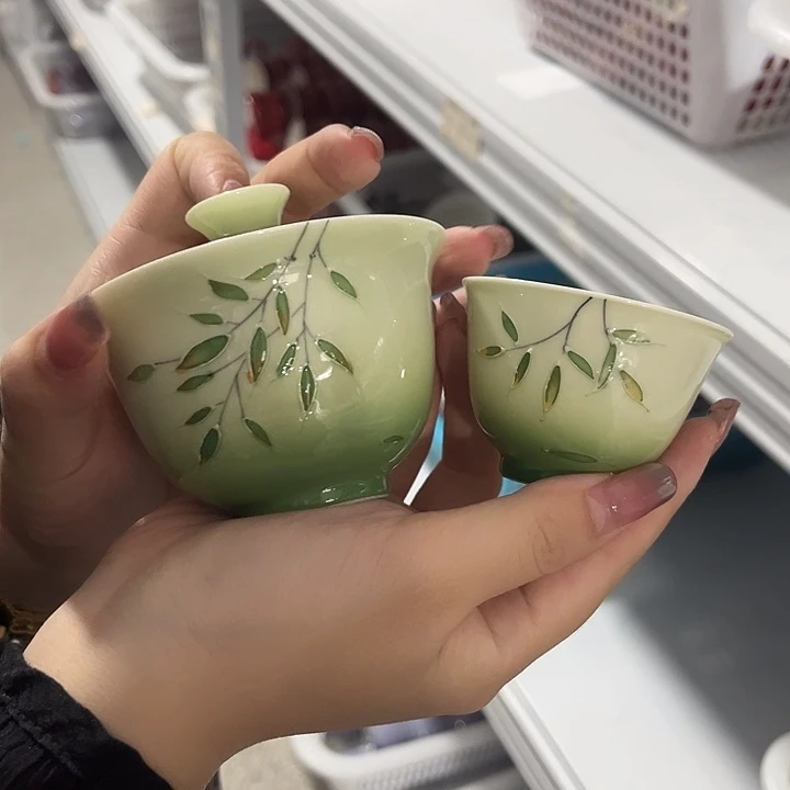 两件套哈哈哈哈哈