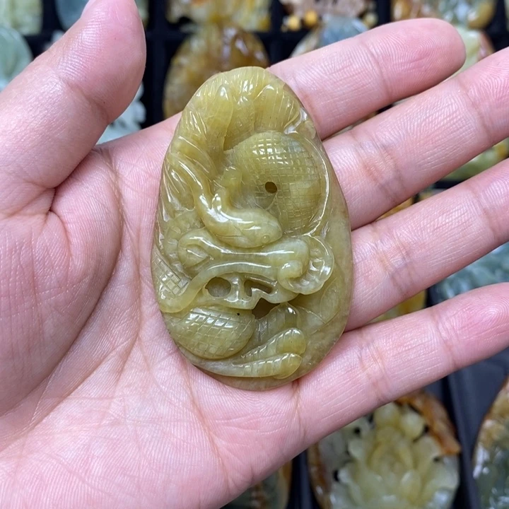 蛇纹石玉吊坠未镶嵌莲*