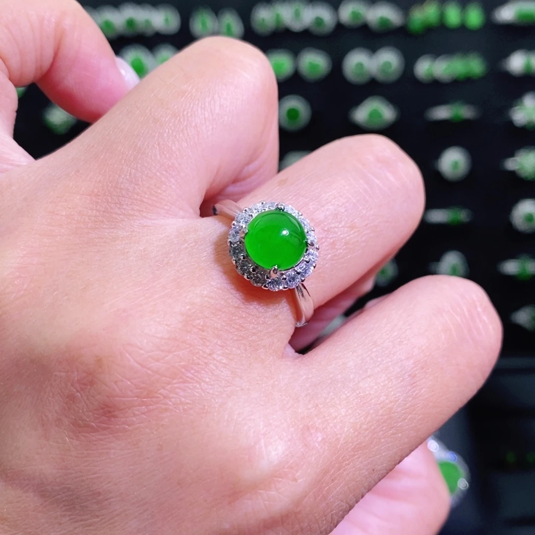 银S925镶嵌戒指翡翠多样性