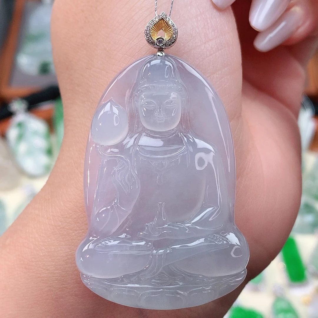 颈饰18K金镶嵌翡翠观音