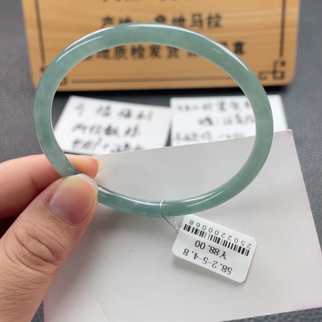 【闪购商品】翡翠手镯未镶嵌手镯无证书