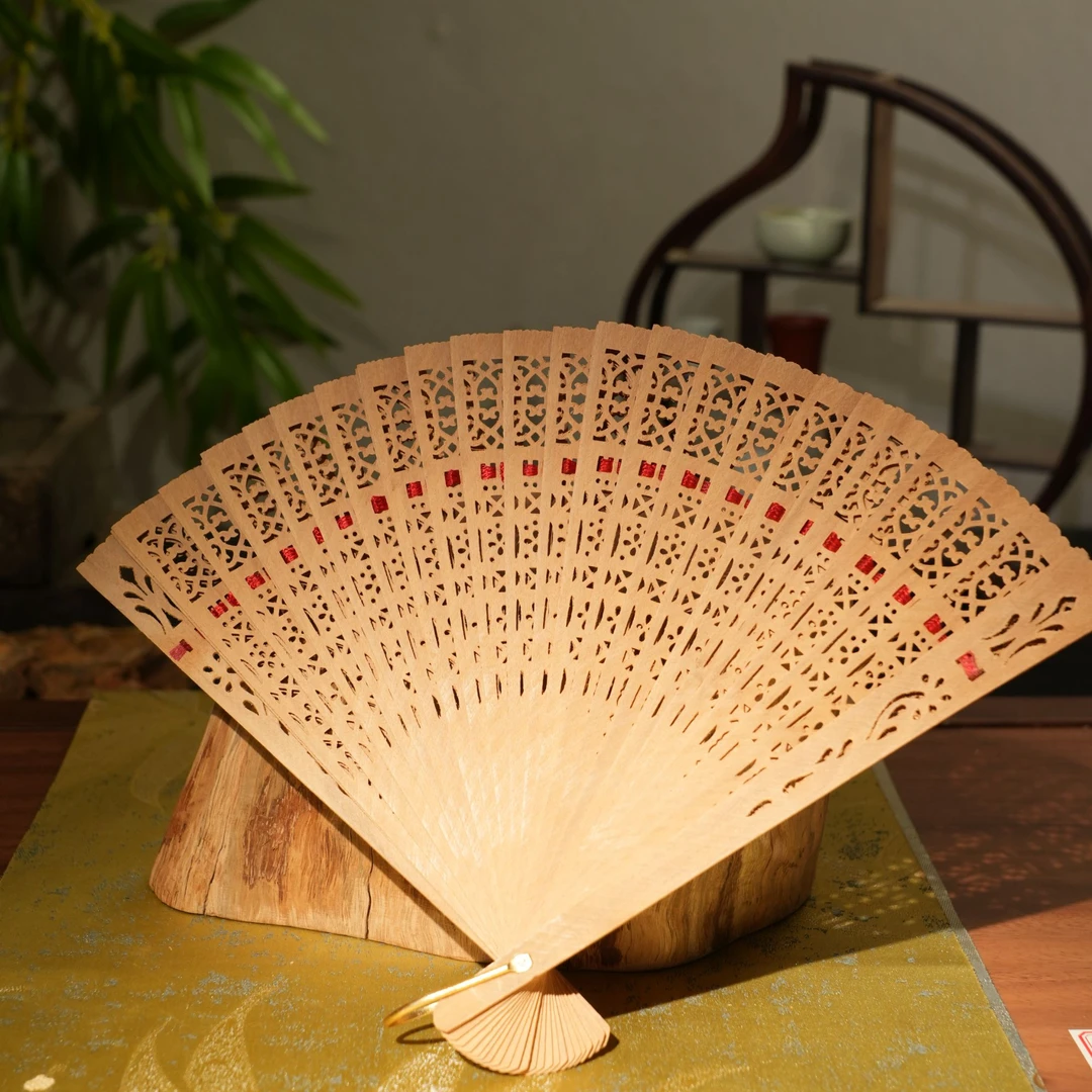 "90年代台湾印度迈索尔老山檀香扇250621032  33.28g A"