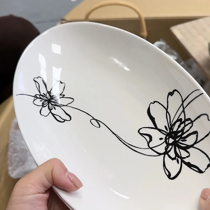 用****3瓷器。