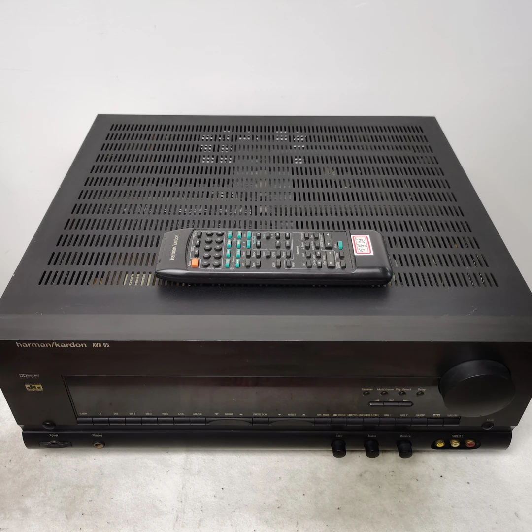 8新  二手哈曼卡顿AVR85功放机，不支持退换货。运费自理