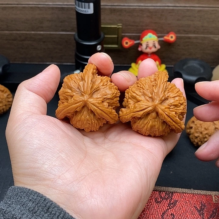 旭***升把件文玩核桃白奔