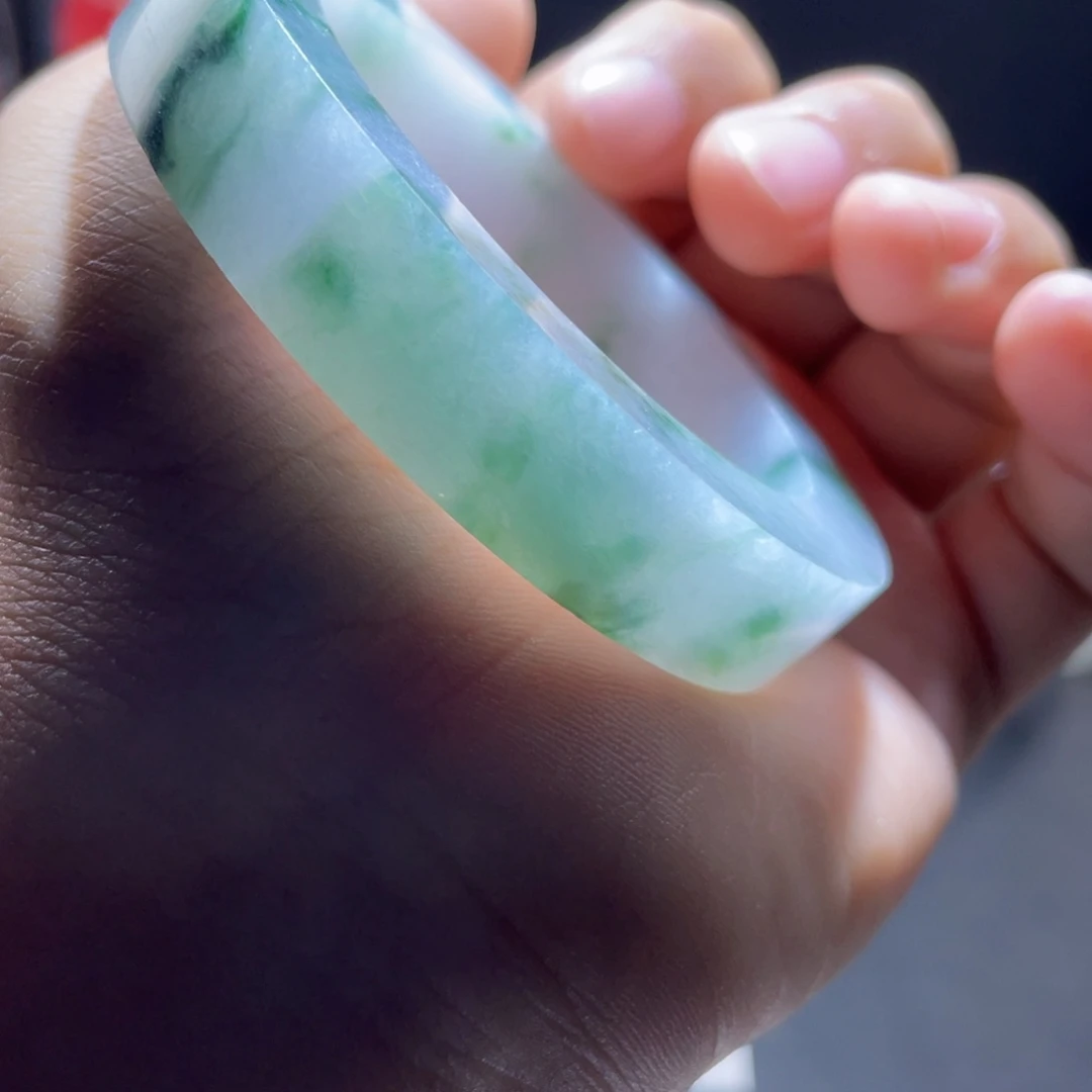 小***子定制翡翠未镶嵌翡翠