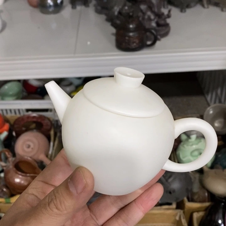 陶瓷艺术品及陶瓷壶