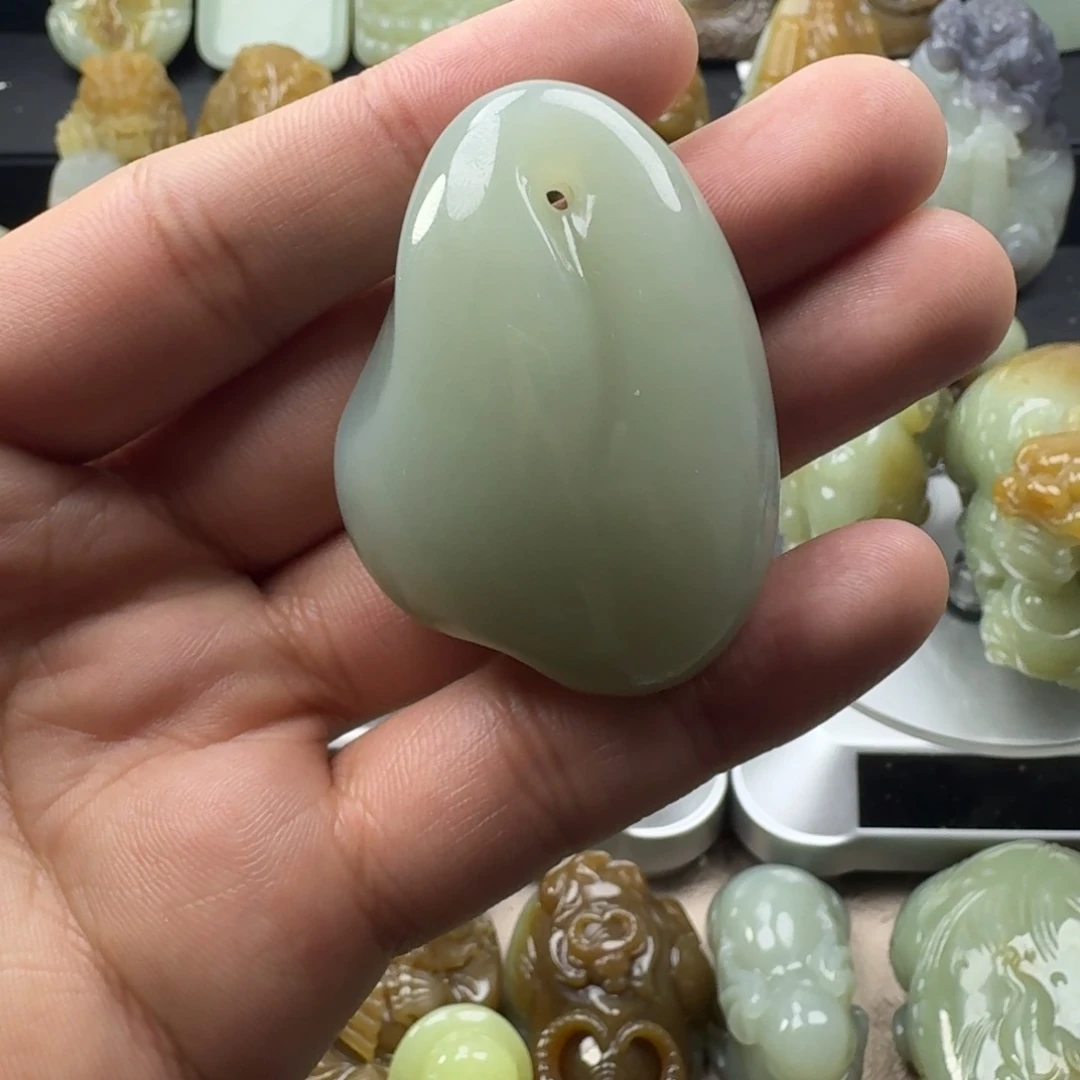 和田玉未镶嵌挂件