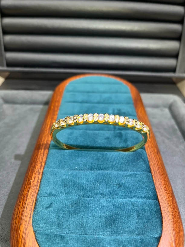 手链～【星光闪耀] 时尚潮流手链～E99