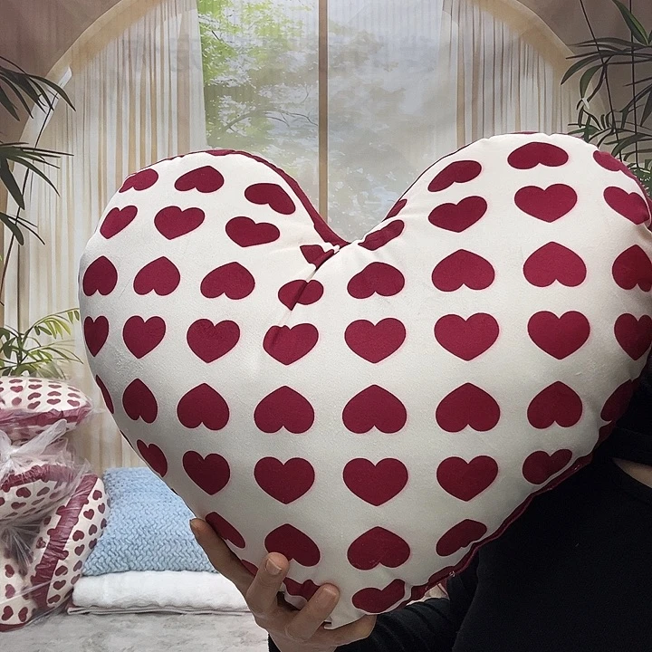 抱枕在这里啦啦啦啦