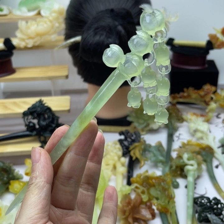 听***啊蛇纹石玉合金发饰