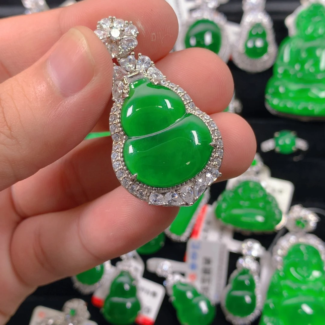 翡翠银S925镶嵌颈饰葫芦