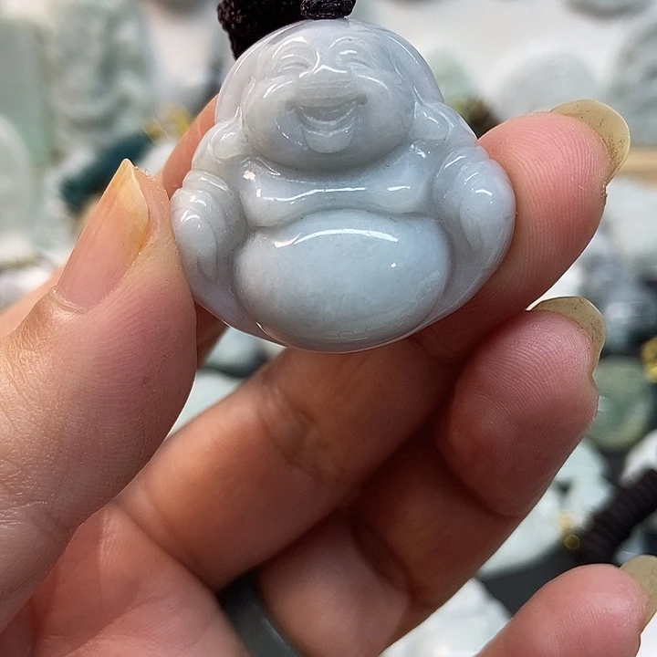 翡翠未镶嵌颈饰佛公