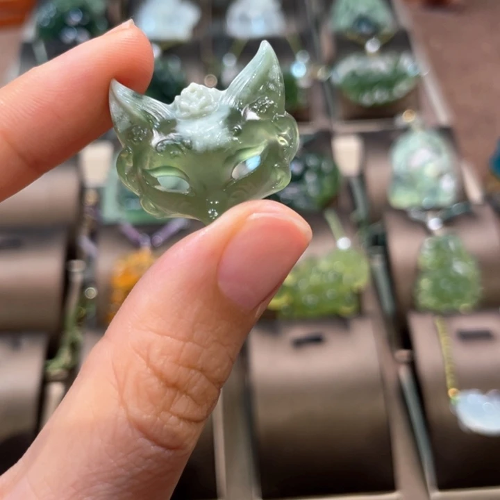 蛇纹石玉未镶嵌吊坠(赠链)